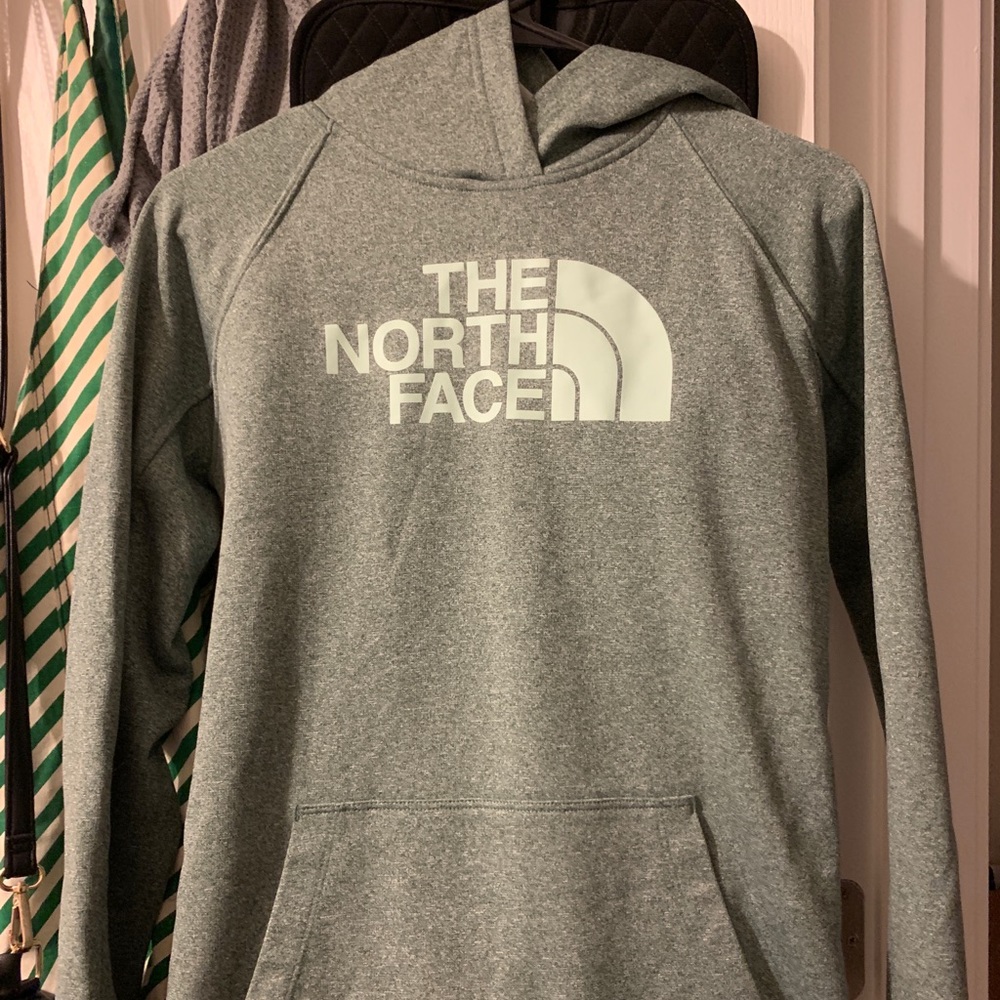 Women’s Small North Face Sweatshirt